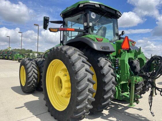 2023 John Deere 8R 310 - Image 7