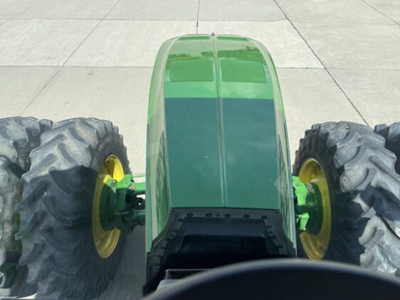 2023 John Deere 8R 310 - Image 6