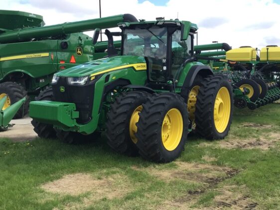 2022 John Deere 8R 410