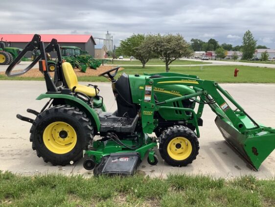 2007 John Deere 2320 - Image 2