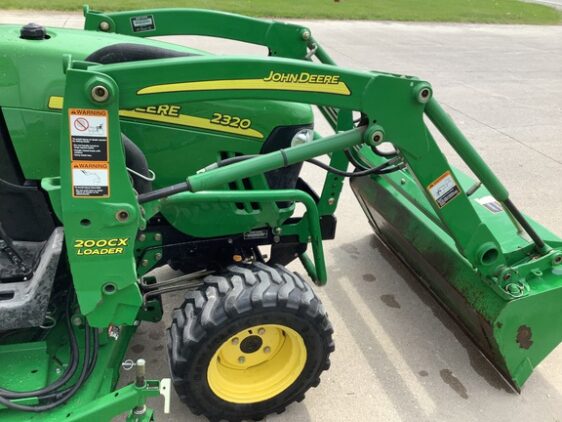 2007 John Deere 2320 - Image 24