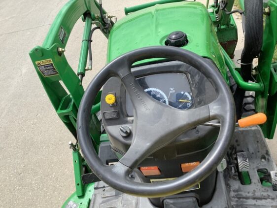 2007 John Deere 2320 - Image 29