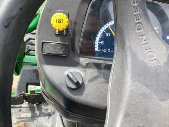 2007 John Deere 2320 - Image 32