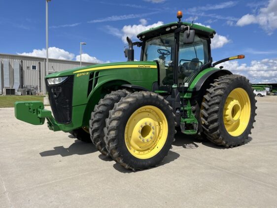 2016 John Deere 8370R