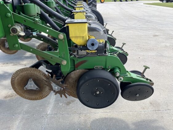 2009 John Deere 1770NT CCS - Image 19