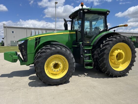 2016 John Deere 8370R - Image 2
