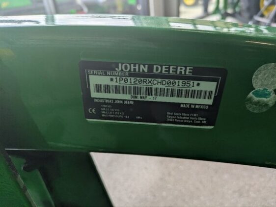 2017 John Deere 1025R - Image 7