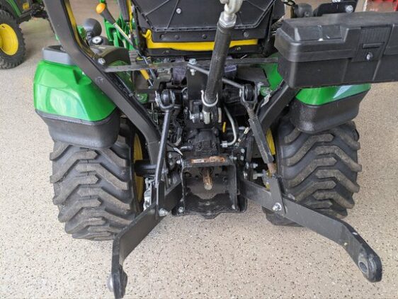 2017 John Deere 1025R - Image 13