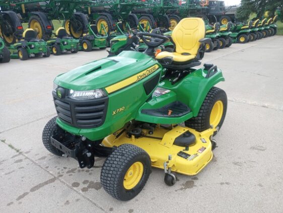 2018 John Deere X730