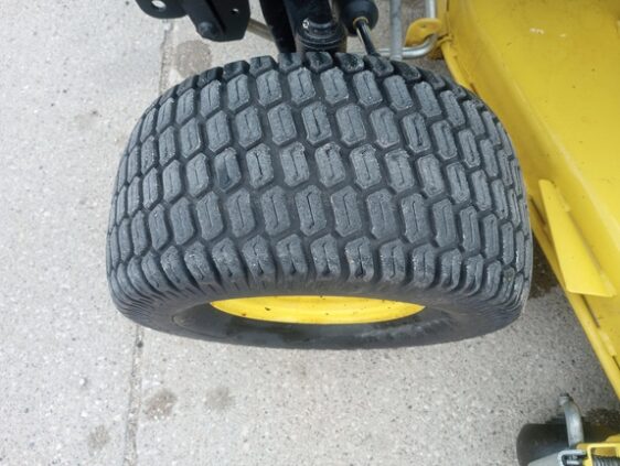 2018 John Deere X730 - Image 17