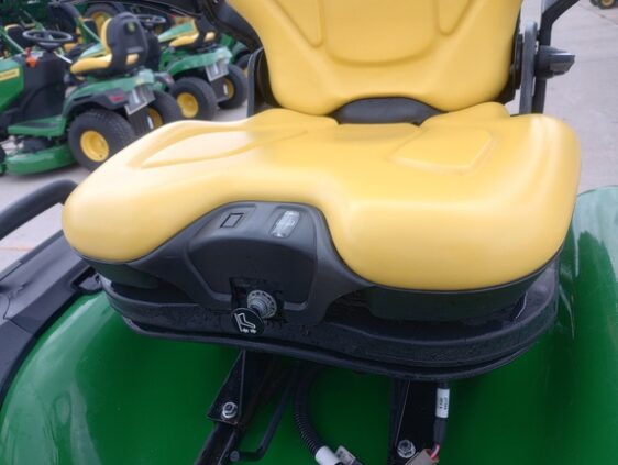 2018 John Deere X730 - Image 10