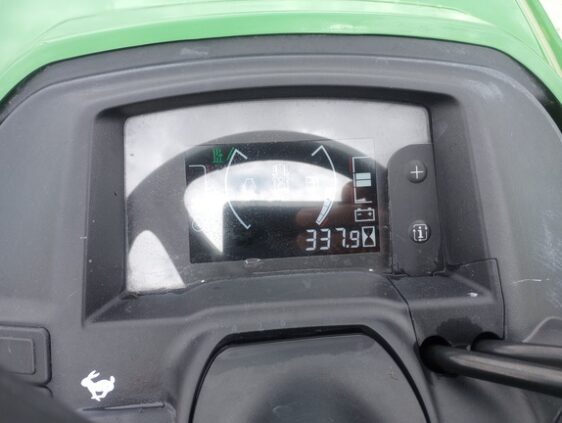 2018 John Deere X730 - Image 20