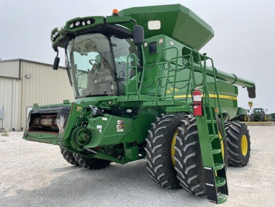 2016 John Deere S680 - Image 3