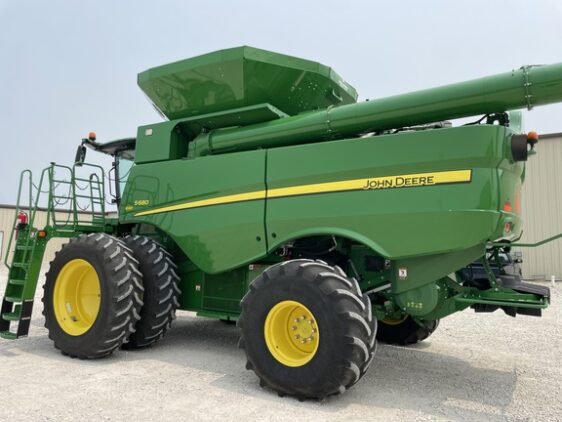 2016 John Deere S680 - Image 10