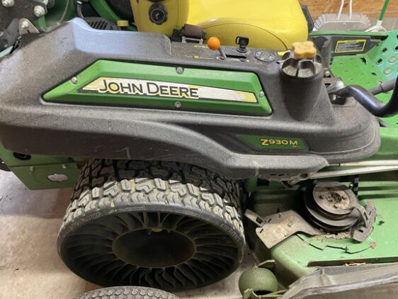 2016 John Deere Z930M - Image 7