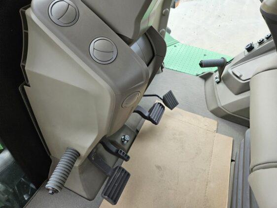2023 John Deere 9R 590 - Image 12