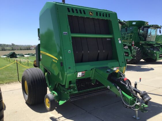 2023 John Deere 560M