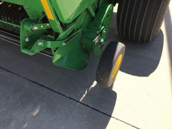2023 John Deere 560M - Image 11