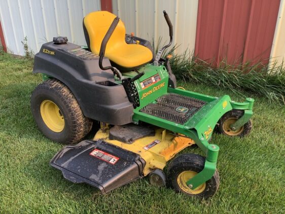 2012 John Deere Z425