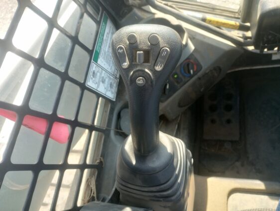 2019 Bobcat T870 - Image 17