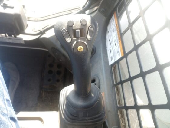 2019 Bobcat T870 - Image 18