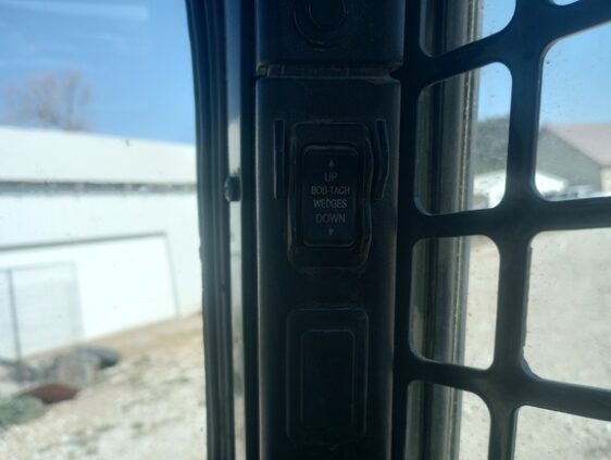 2019 Bobcat T870 - Image 24