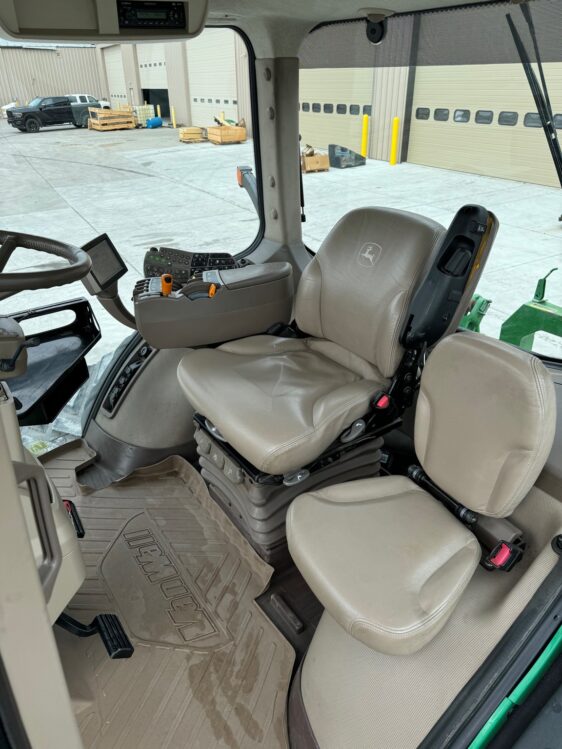 2011 John Deere 8335RT - Image 11
