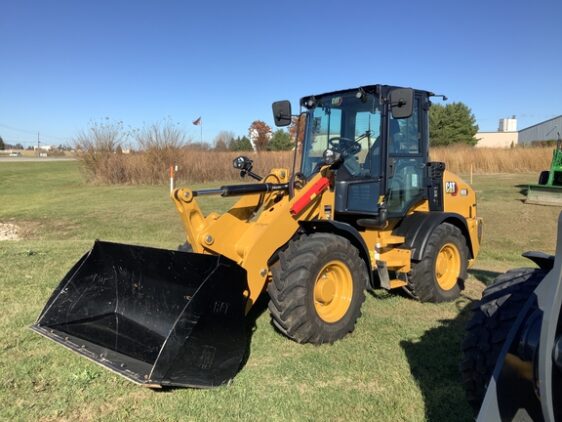 2023 Caterpillar 908