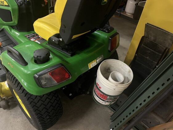 2022 John Deere X734 - Image 8
