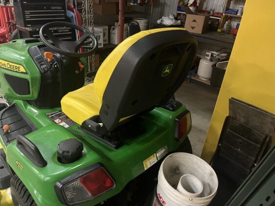 2022 John Deere X734 - Image 7