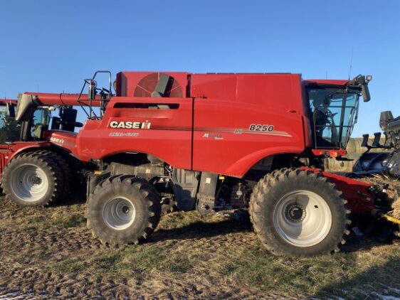 2024 Case IH 8250 - Image 4