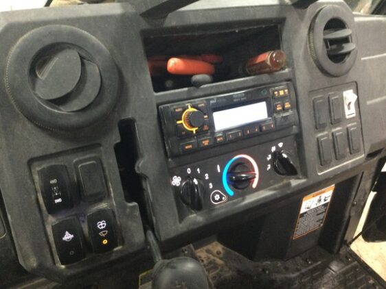 2022 John Deere XUV 835M - Image 12