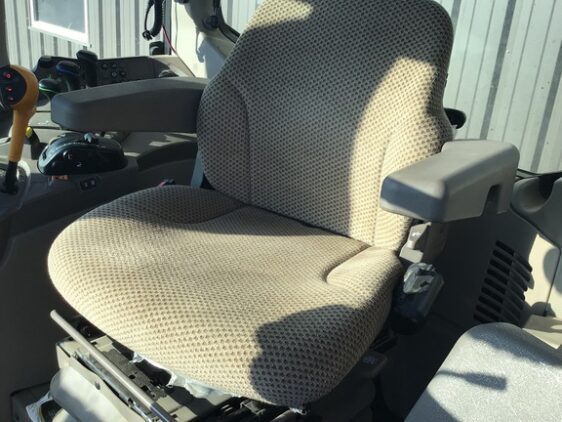 2023 John Deere 6145M - Image 12