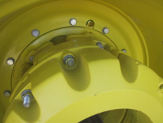 2021 John Deere 8R 410 - Image 12