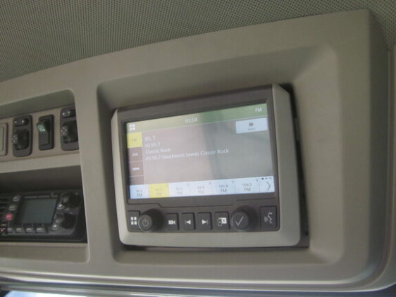 2021 John Deere 8R 410 - Image 19