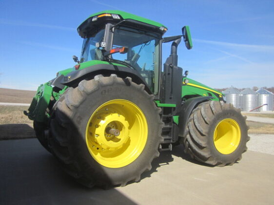 2021 John Deere 8R 410 - Image 2