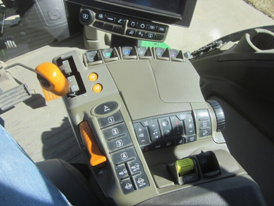 2021 John Deere 8R 410 - Image 21