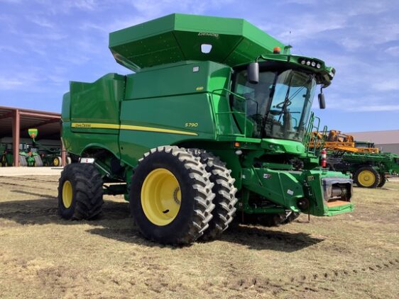 2019 John Deere S790 - Image 6