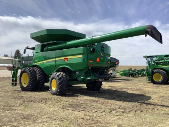 2019 John Deere S790 - Image 2