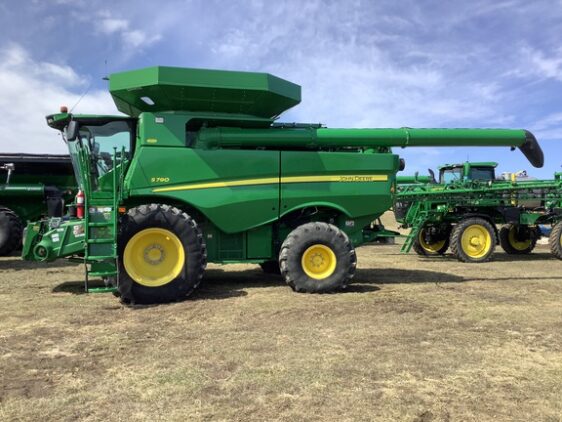 2019 John Deere S790