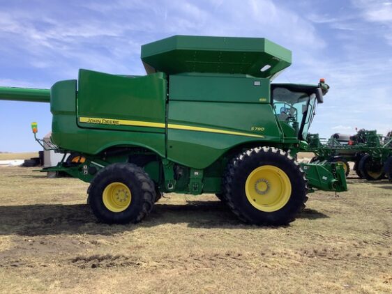 2019 John Deere S790 - Image 5