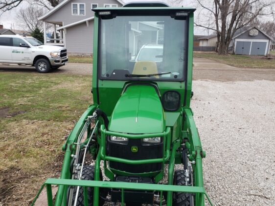 2021 John Deere 2025R - Image 3