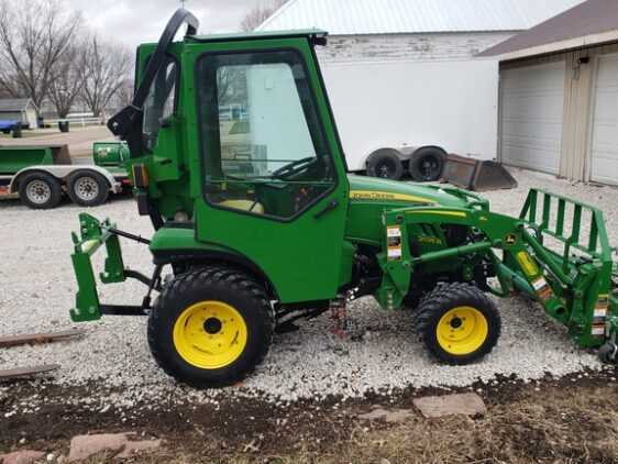 2021 John Deere 2025R - Image 5