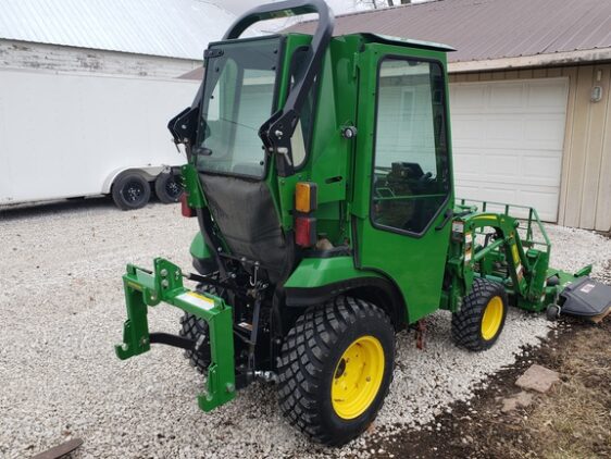 2021 John Deere 2025R - Image 6