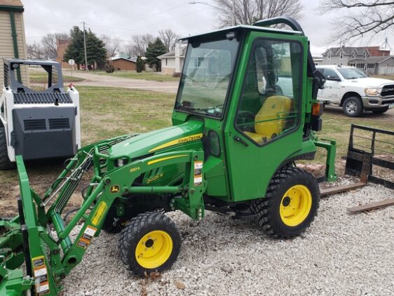 2021 John Deere 2025R