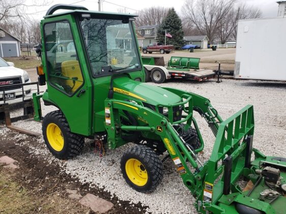 2021 John Deere 2025R - Image 4