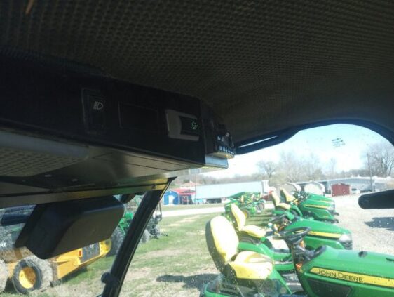 2016 John Deere XUV 825i - Image 11