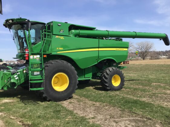 2022 John Deere S780 Hillco