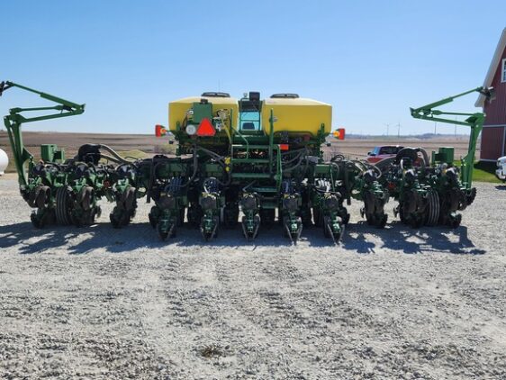 2024 John Deere 1795 - Image 16
