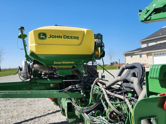2024 John Deere 1795 - Image 31